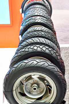 Wheels with rubber for moto scooters