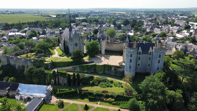 drone photo chateau de Montreuil bellay france europe