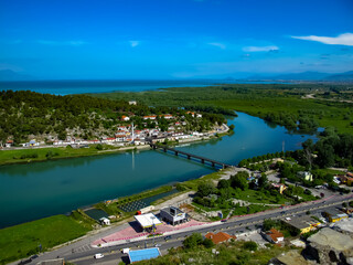 Fototapeta premium view of the river and the city