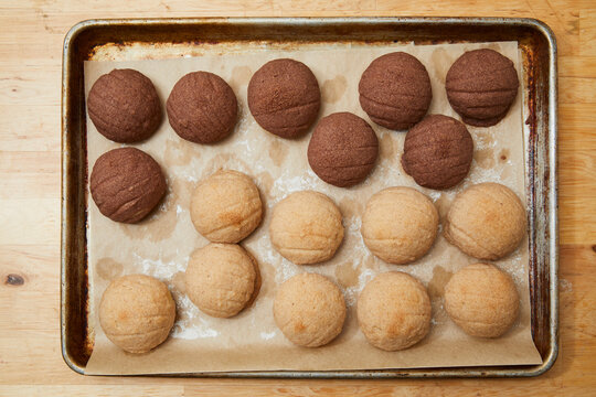 Cinnamon and Chocolate Conchas Bread