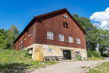 old red barn