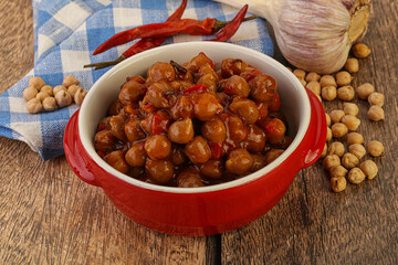 Baked chickpea with tomato sauce