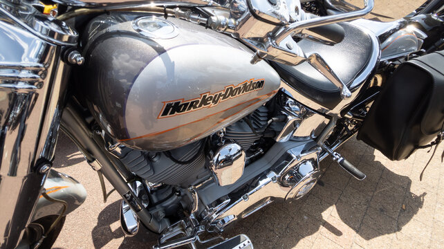 harley davidson brand logo and text sign tank grey us Motorcycle old school vintage motorbike