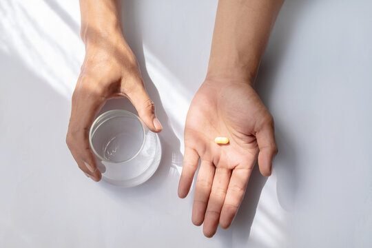 Taking Medicine Images – Browse 298,436 Stock Photos, Vectors, and Video |  Adobe Stock