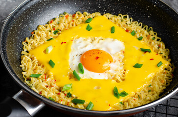 Kujirai Ramen, Shin Ramyeon or Ramyun with Egg, Melted Cheese and Scallion, Instant Noodles