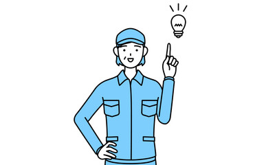 アイデアを思いついた帽子と作業着姿のシニア女性（経営者、管理職、上司）