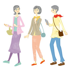 お出かけを楽しむ笑顔のシニア女性たちセット