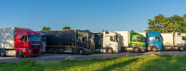 truck on the highway rest stop in germany © Animaflora PicsStock