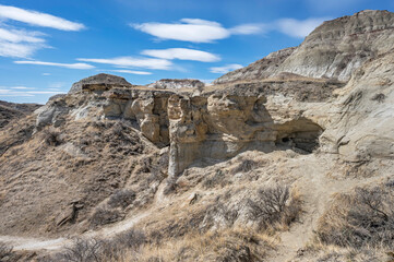 Fototapeta na wymiar Eroded land formations at Dinosaur Provincial Park, Alberta, Canada