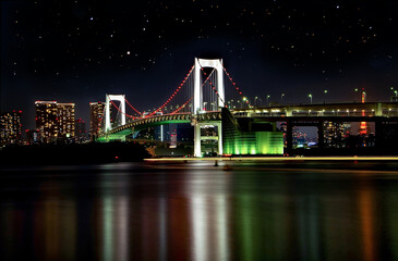 レインボーブリッジと煌めく夜空　東京湾の夜景