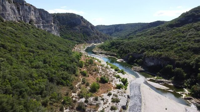 Gorges du Gardon - France - Vue a&eacute;rienne drone