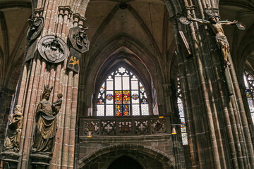 Obraz premium Interior view of St. Lorenz, medieval Evangelical Lutheran Church in Nürnberg, Bavaria, Germany