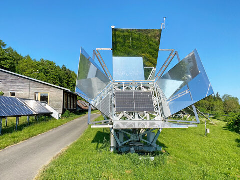 รูปภาพSolarmodul – เลือกดูภาพถ่ายสต็อก เวกเตอร์ และวิดีโอ2,684 | Adobe ...