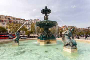 Obraz premium Rossio Square South Fountain Fonte Sul do Rossio in Lisbon