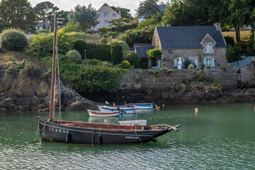 Fototapeta premium Picturesque harbor of Doeland in French Brittany