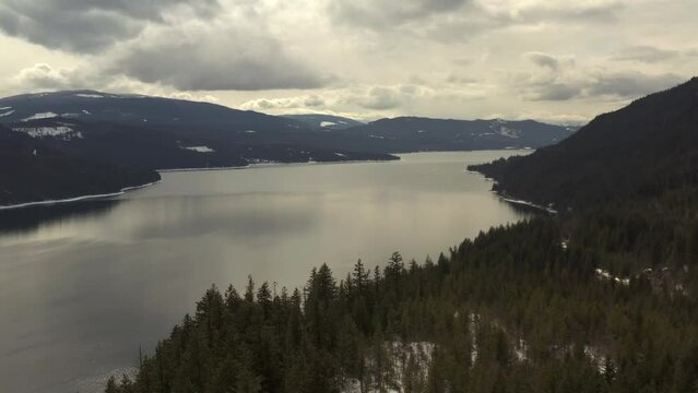 Mountain Wonderland: Aerial Perspectives of Shuswap Lake's Pristine Beauty