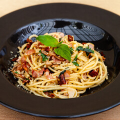 Spaghetti with chilli and bacon