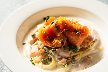 Cream Sauce Pasta with Salmon