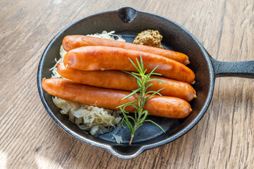 手作りソーセージ　Photo of baked fresh handmade sausage 