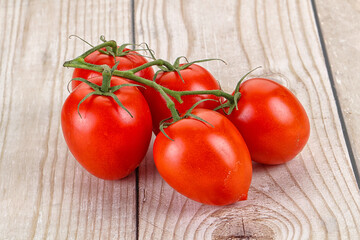 Raw red Flamenco tomato branch