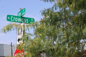 Obraz premium Crowdus Street celebrated Deep Ellum's 150th anniversary with a community supported down-sized festival. 