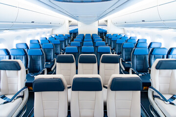 Empty economic class seats of an Airbus a350  © Matheus Obst