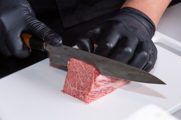 肉をカット-1
