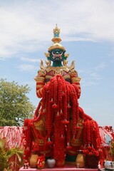 Big Giant Or Thai Thao Wessuwan Statue With blue Sky At Thai Temple ,Sattahip Thailand. - 608900671