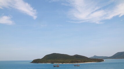 High angle seascape with island and blue sky background , Sattahip archipelago Chonburi , Thailand. - 608900695