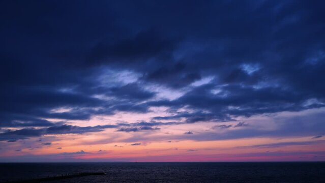 日没トワイライトの日本海