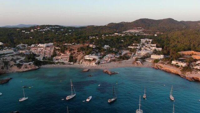 Ibiza atardecer en Cala Tarida a vista de drone
