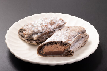 生チョコとチョコクリームのパイ