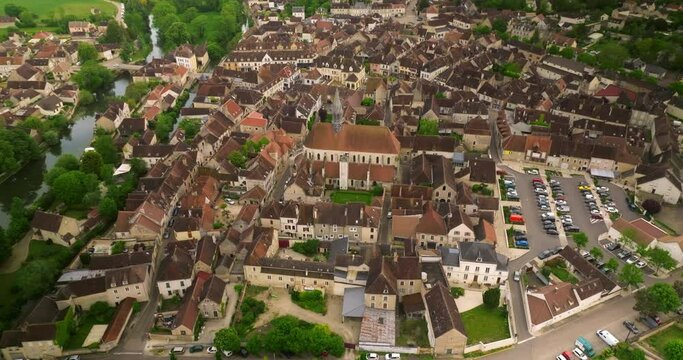 Chablis is a town and commune in the Yonne department of the Franche-Comte region of Burgundy. Situated in the valley of the Seran River
