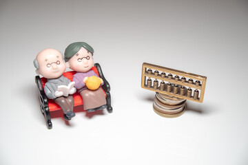 The elderly and abacus, the concept of pension calculation for the elderly in China
