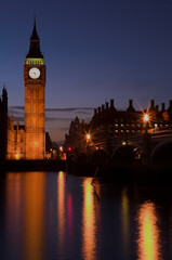 Fototapeta na wymiar Big Ben on the Thames river - Night