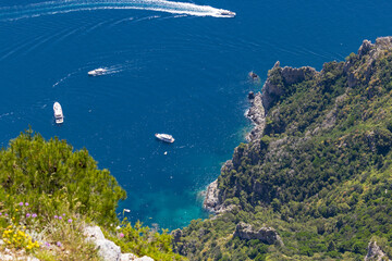 Capri, wyspa w zatoce Neapolitańskiej © Grzegorz