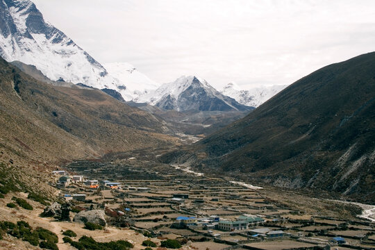 This picture was taken above Dingboche towards Island Peak.