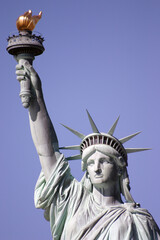 Fototapeta premium Statue of liberty holding her torch a loft