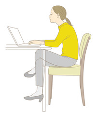 猫背、足を組んだ姿勢でデスクワークする女性