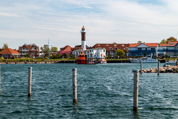 Leuchtturm am Hafen von Timmendorf,  Ostseebad Insel Poel, Landkreis Nordwestmecklenburg, Mecklenburg-Vorpommern, Deutschland