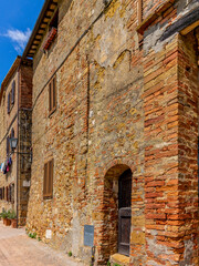 The romantic narrow medieval alleys of Pienza in Tuscany