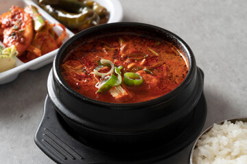 squid, rice bowl, soft tofu stew, kimchi fried rice, earthen pot, bulgogi, meat bowl, pork cutlet, rice cake dumpling soup, rice cake, burdock, gimbap