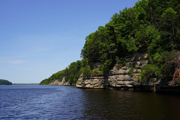 Fototapeta na wymiar Rock formations on the Wisconsin River on the Upper Dells boat ride.