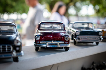 Modelos en miniatura de automoviles antiguos