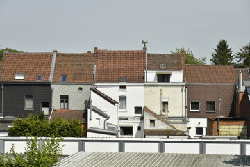 L'architecture typique des maisons anciennes et plus récentes à Braine-le-Comte 