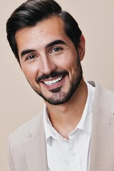 Obraz premium man suit handsome happy businessman smiling portrait successful beige business copyspace