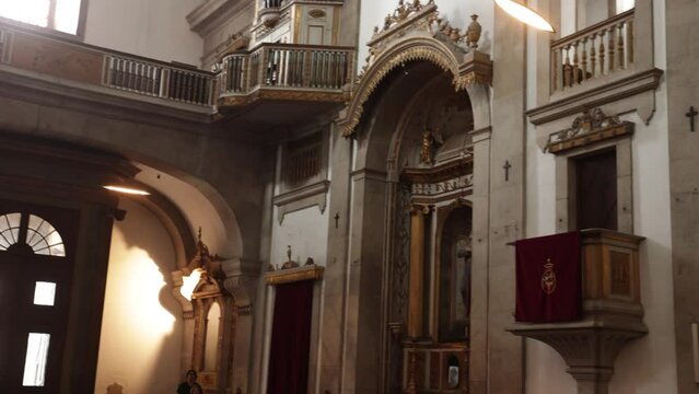 int&eacute;rieur de l'&Eacute;glise des Ames de S&atilde;o Jos&eacute; das Taipas (Porto, Portugal)