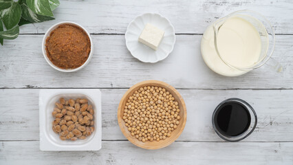 日本の大豆食品イメージ｜大豆・納豆・豆乳・醤油・味噌・豆腐