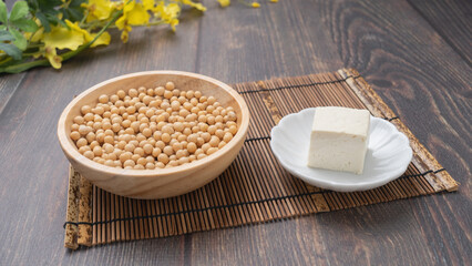 日本の豆腐と大豆