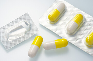 yellow capsule medicines